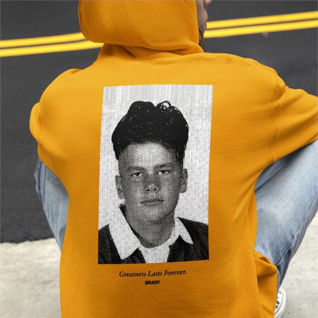 Tom Brady Wearing Forever Young Greatness Lasts Forever T-Shirt