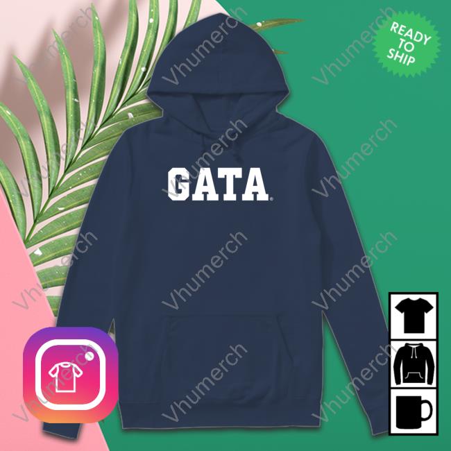 Cole Swindell Wearing Gata Crewneck