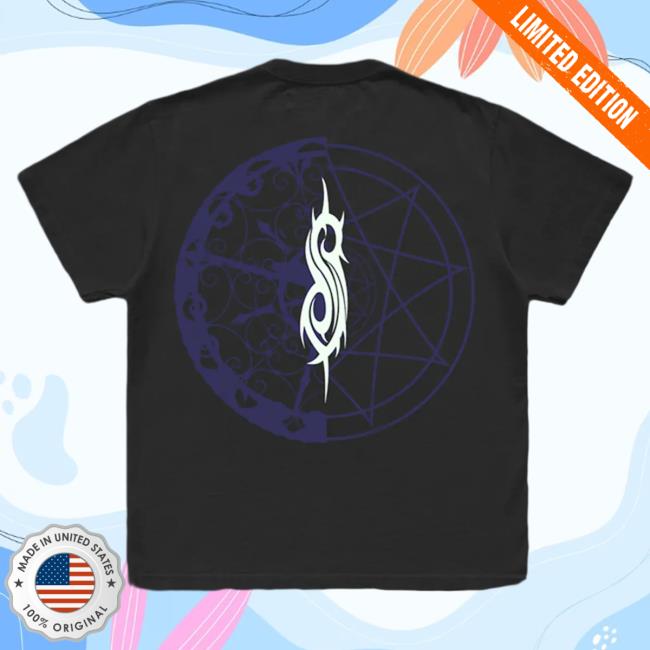 Official Indie Merch Store Slipknot "Band Photo" Popover Shirt IndieMerchStore Official Indie Merch Store Slipknot "Band Photo" Shirt 2023 IndieMerchStore