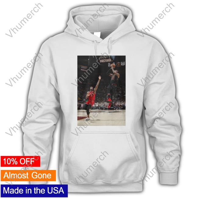 Og Anunoby Wearing Lebron’S Game Winner Over Him Tee Shirt